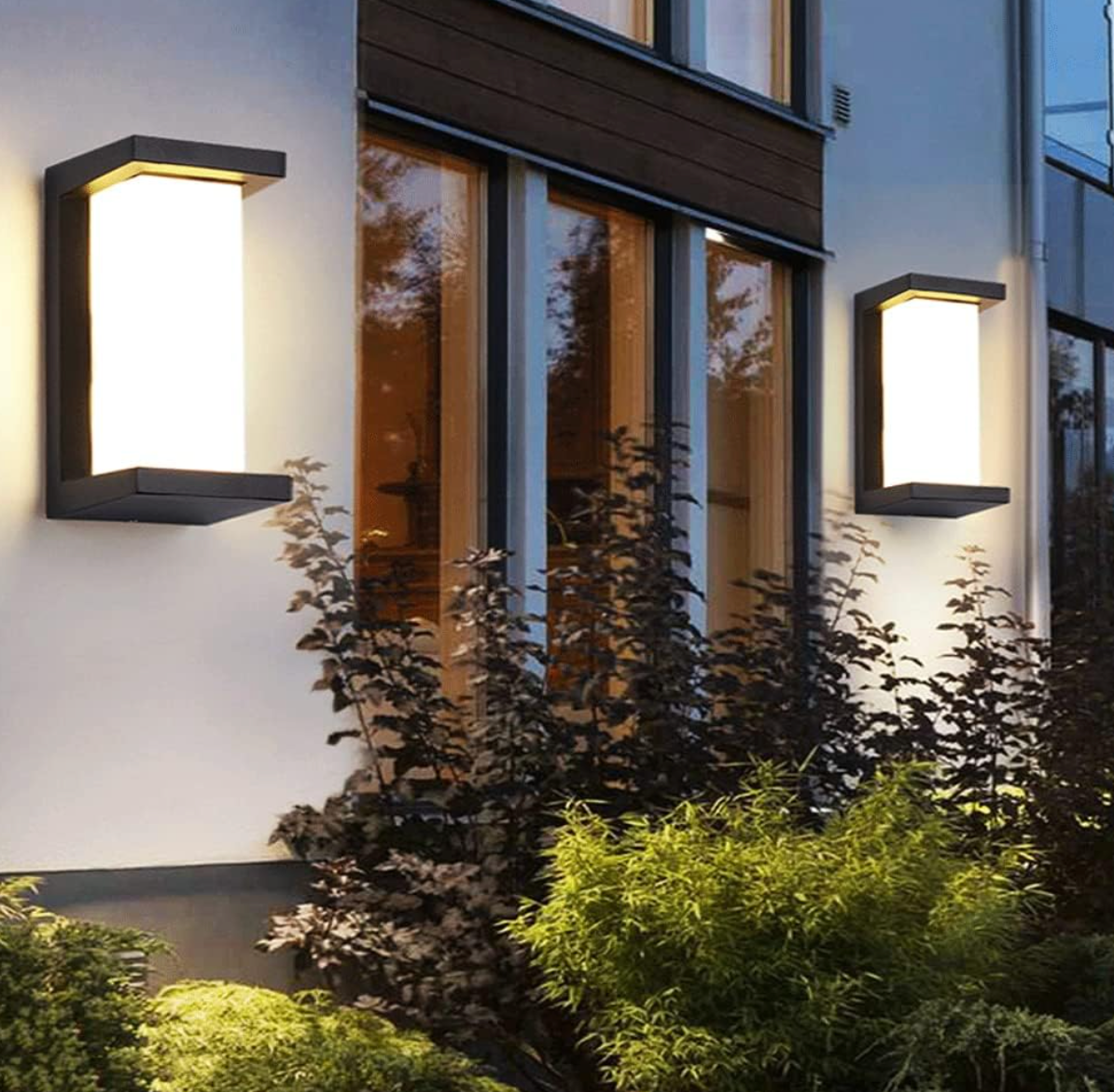 Outdoor Wall Light